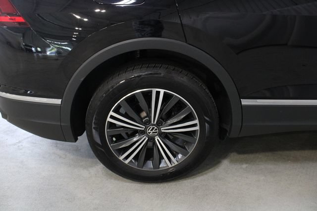 Used 2024 Volkswagen Tiguan Wolfsburg Edition w/ Panoramic Sunroof Package AWD/4WD image 27