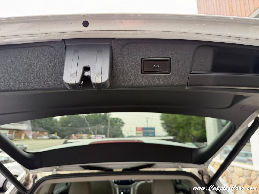 Used 2018 Volkswagen Atlas SEL Premium AWD/4WD image 13