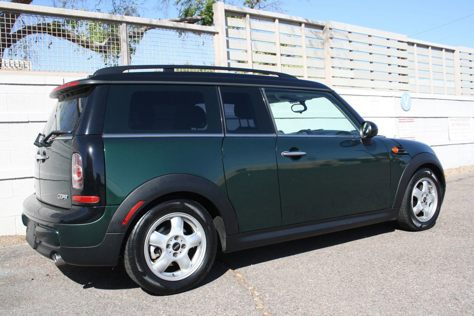 Used 2011 MINI Cooper Clubman image 4