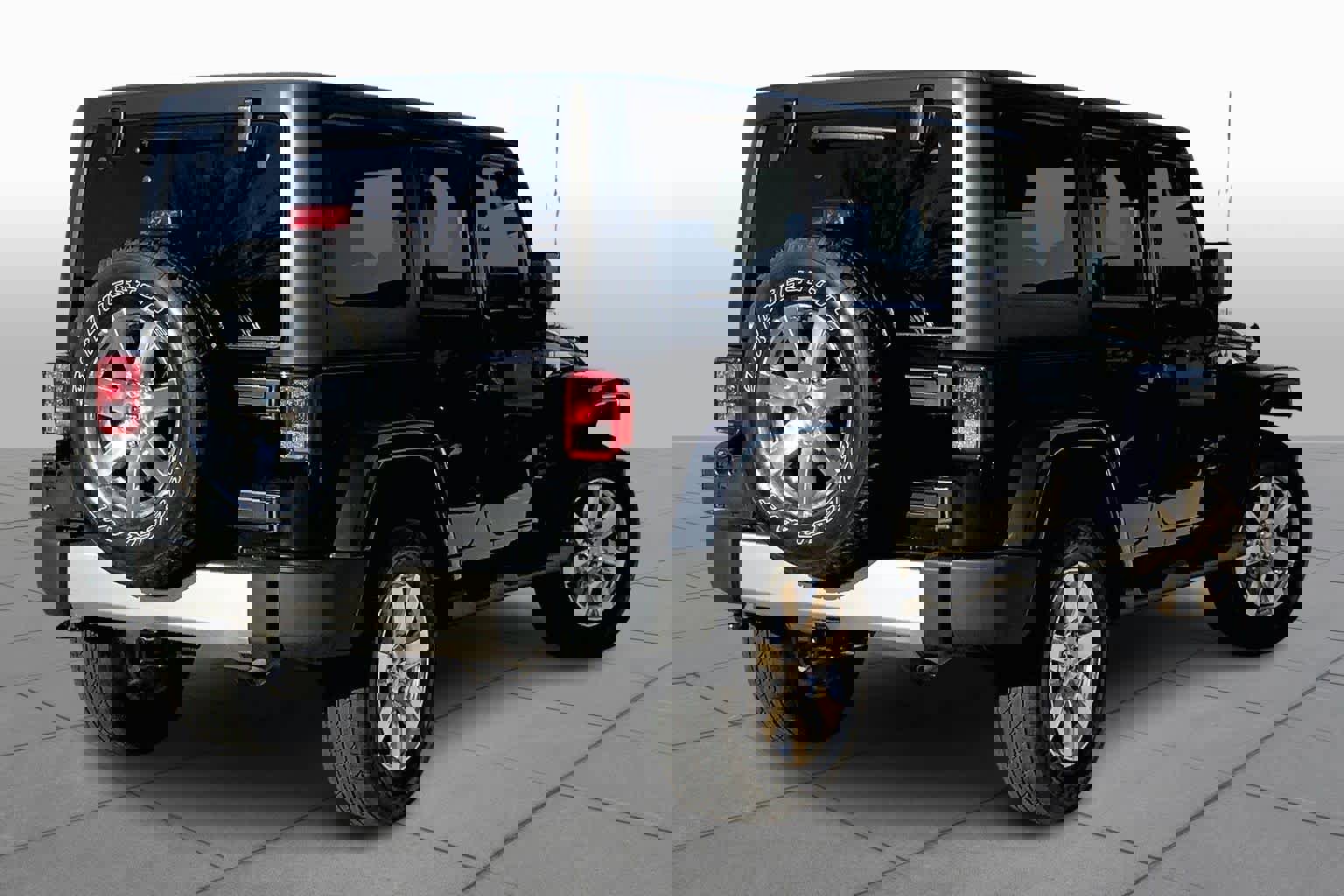 Used 2015 Jeep Wrangler Unlimited Sahara image 13