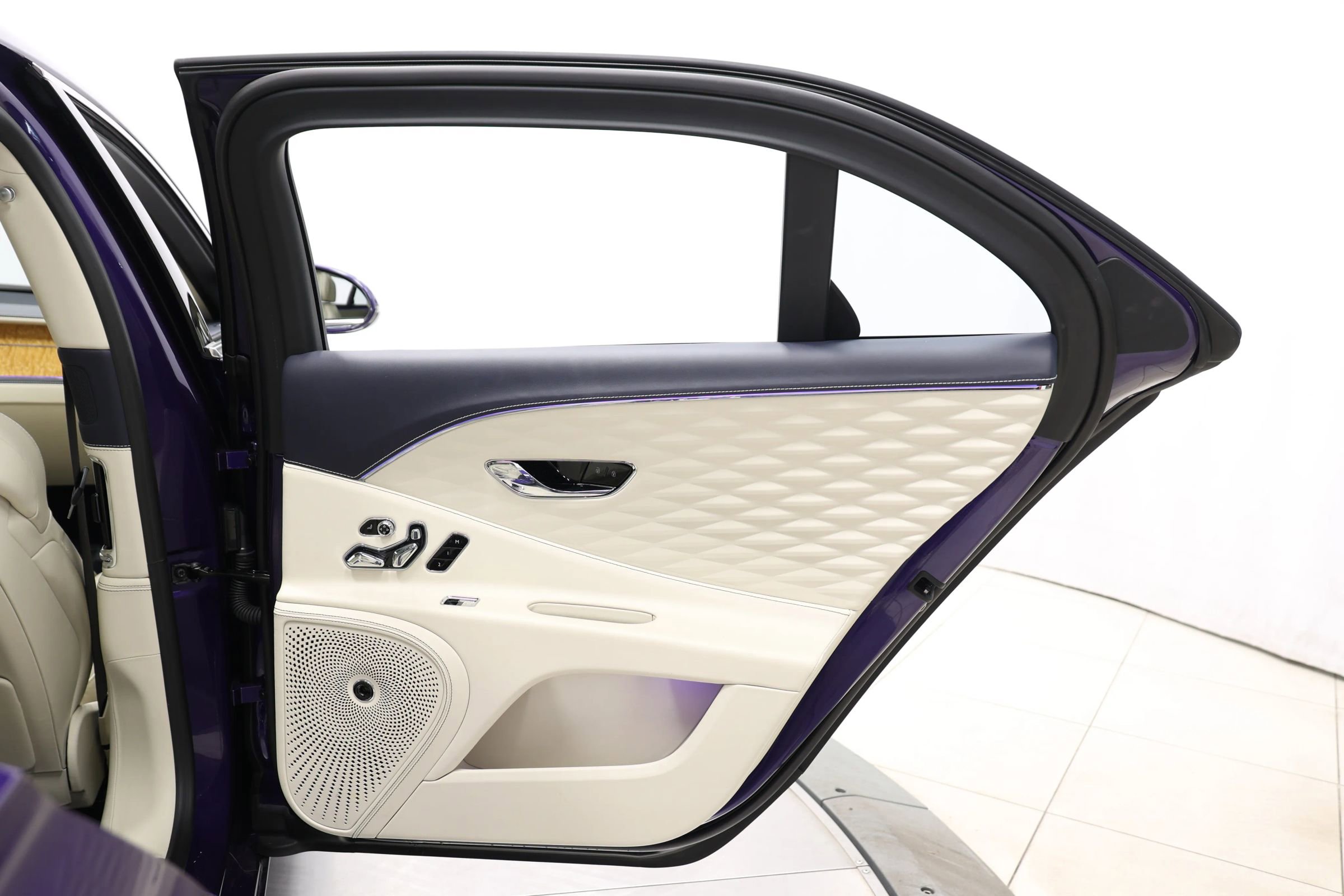 Used 2020 Bentley Flying Spur W12 w/ First Edition Specification image 87