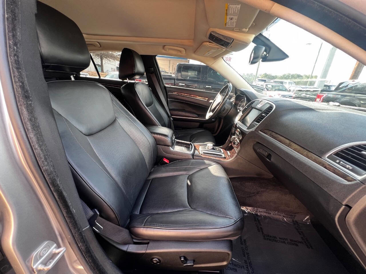 Used 2016 Chrysler 300 C image 13