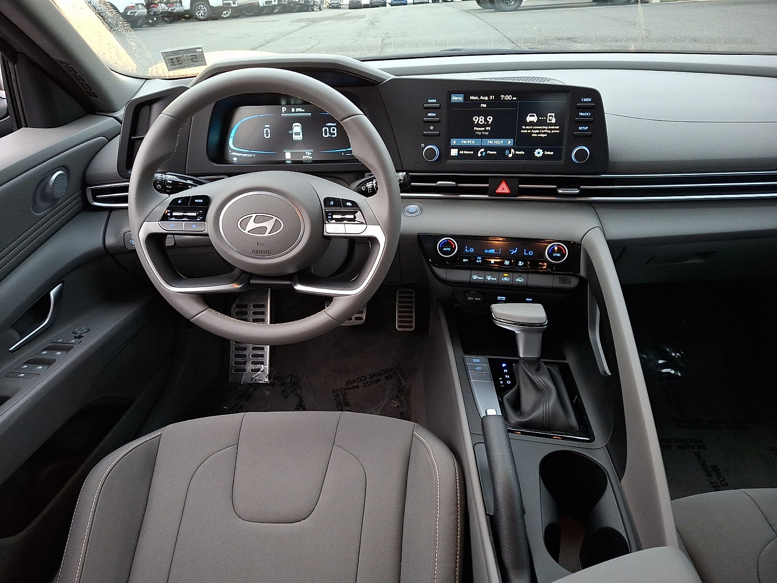 Used 2026 Hyundai Elantra Sport FWD image 11