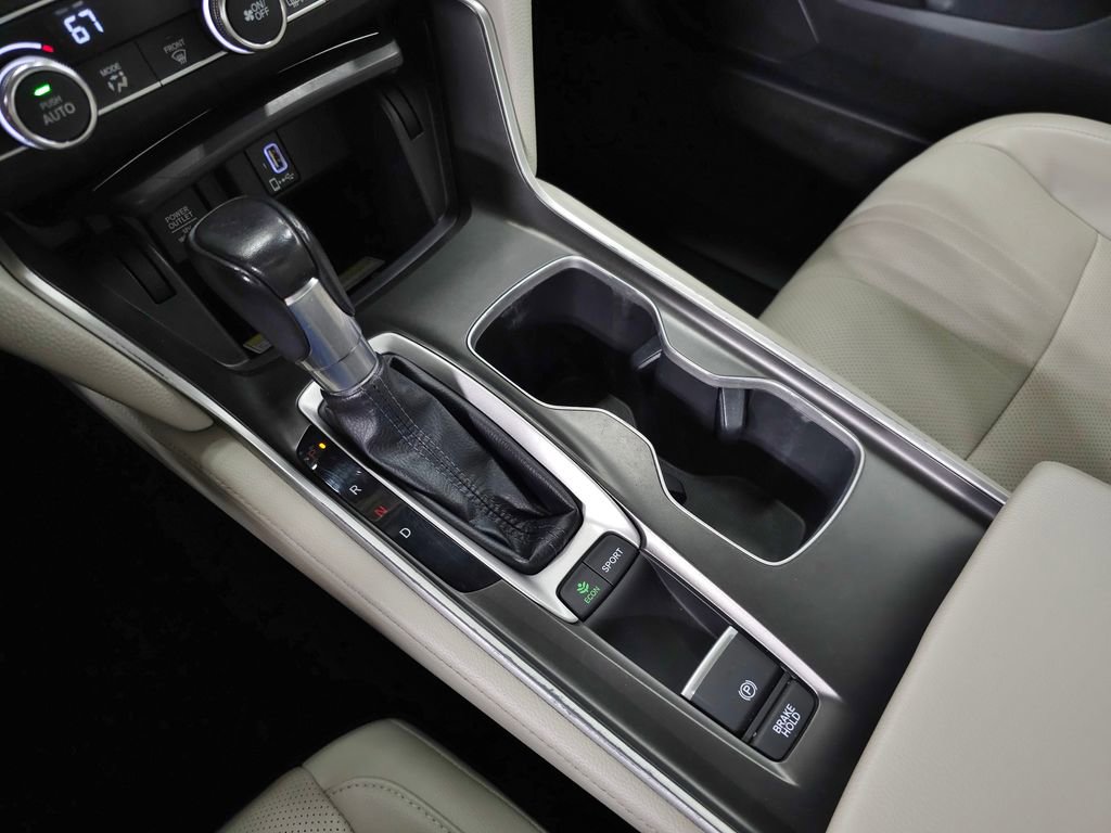 Used 2018 Honda Accord Touring image 30