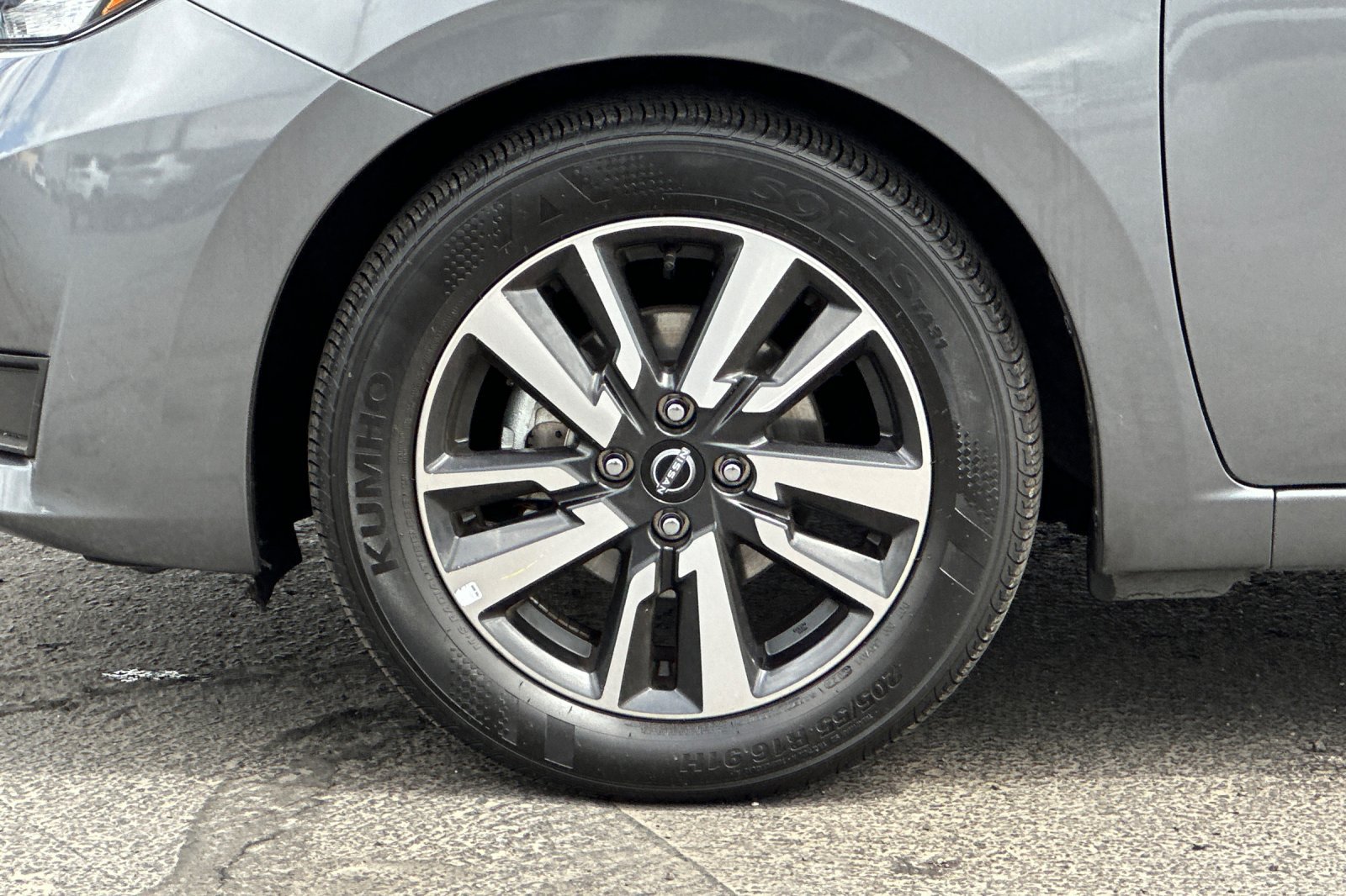 Used 2025 Nissan Versa SV FWD image 24