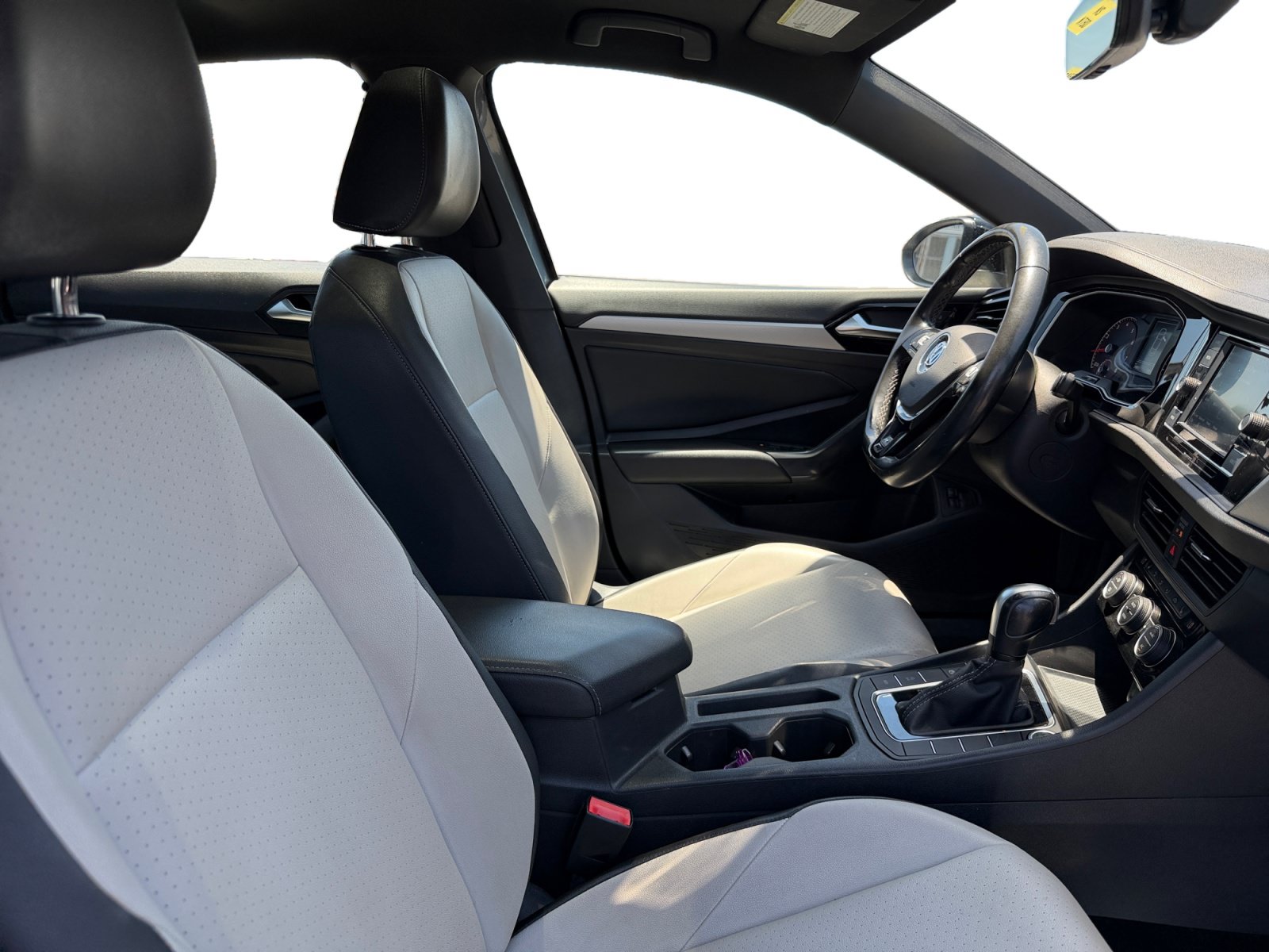 Used 2021 Volkswagen Jetta R-Line FWD image 15