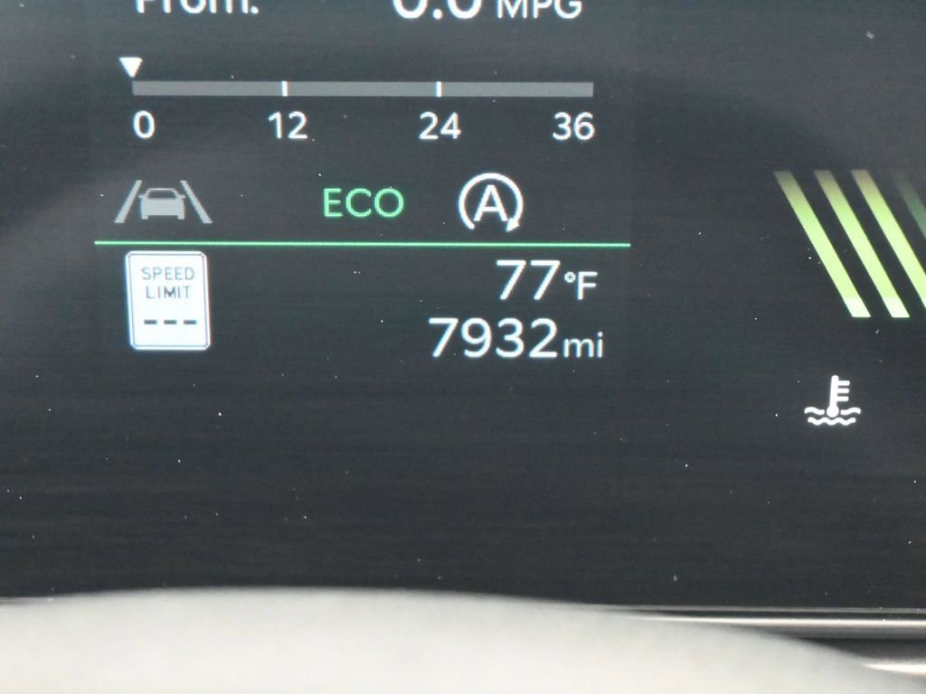 Used 2025 Kia Sorento LX image 27