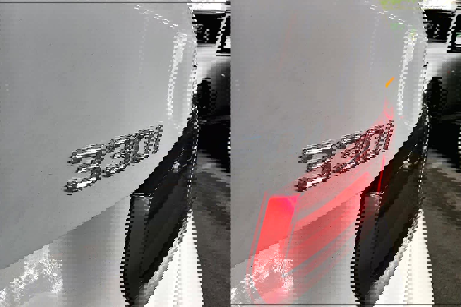 Used 2017 BMW 330i Sedan image 9