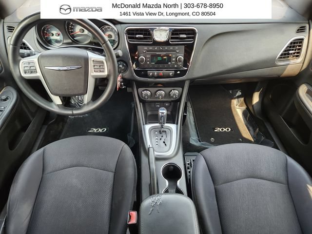 Used 2013 Chrysler 200 Touring w/ Cold Weather Group FWD image 9