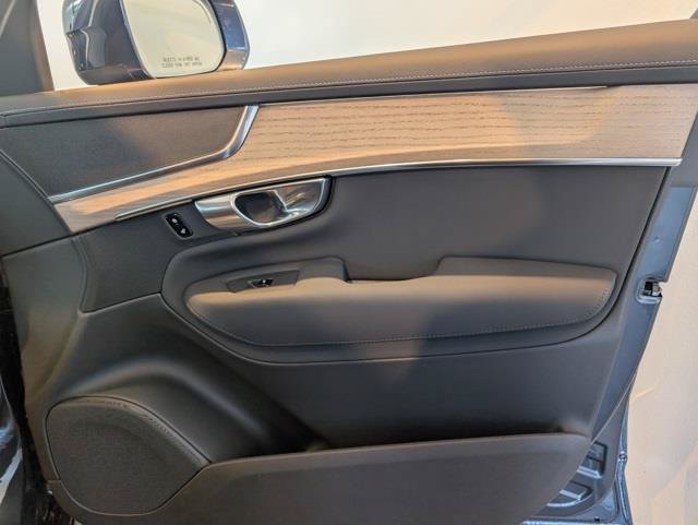 New 2026 Volvo XC90 B6 Plus w/ Protection Package AWD/4WD image 29