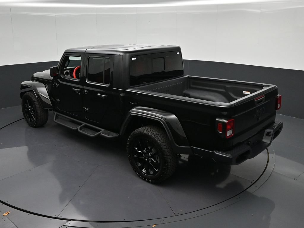Used 2025 Jeep Gladiator Sport AWD/4WD image 16