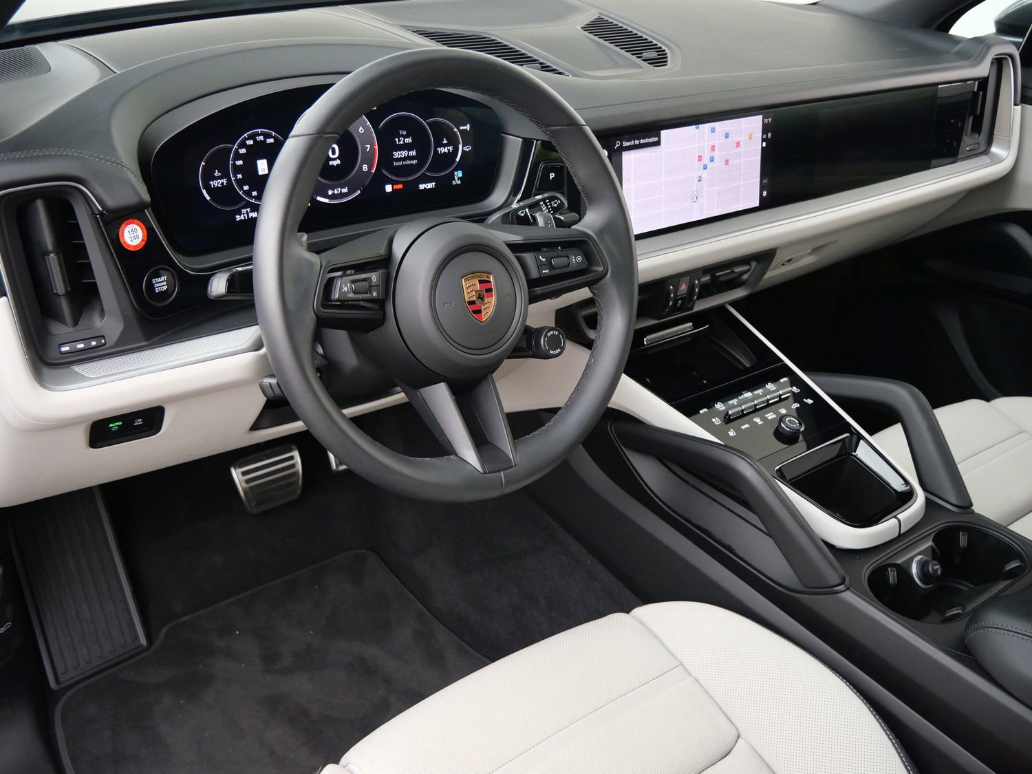 Used 2025 Porsche Cayenne S image 10