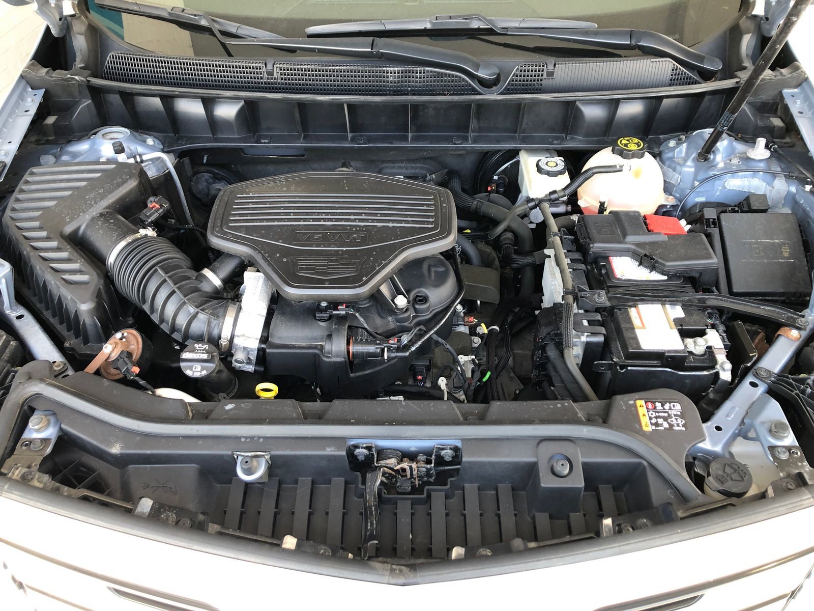 Used 2017 Cadillac XT5 FWD image 3