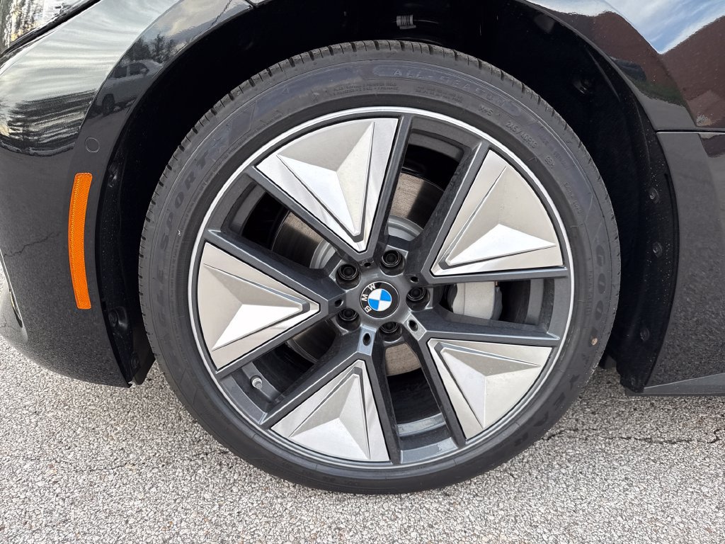 New 2026 BMW i4 xDrive40i w/ Premium Package AWD/4WD image 9