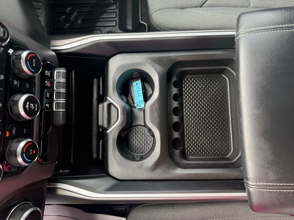 Used 2022 RAM 1500 Big Horn AWD/4WD image 39