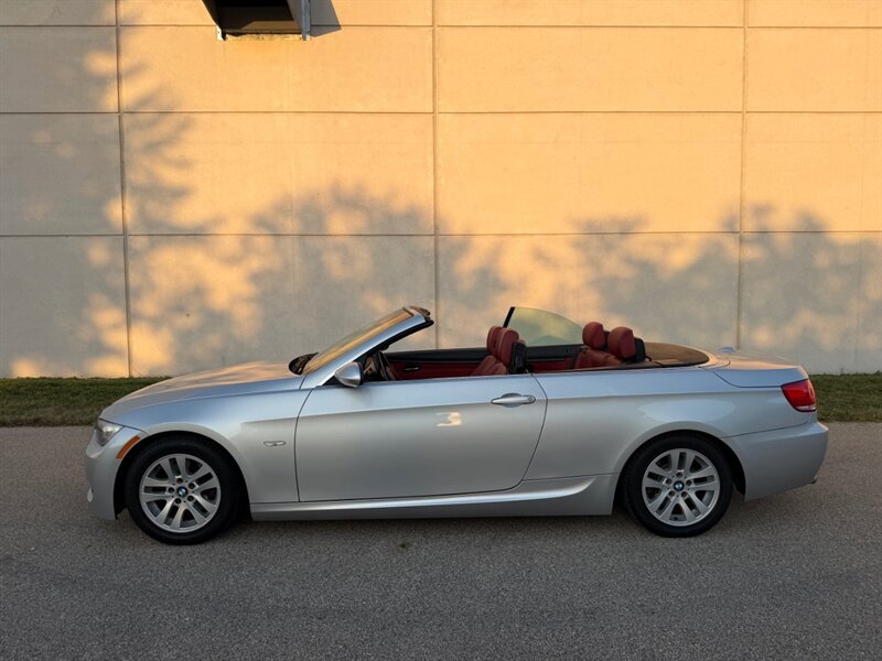 Used 2009 BMW 328i Convertible RWD image 9