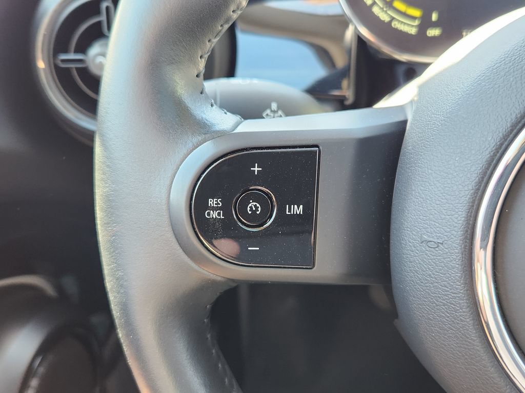 Used 2024 MINI Cooper SE FWD image 18