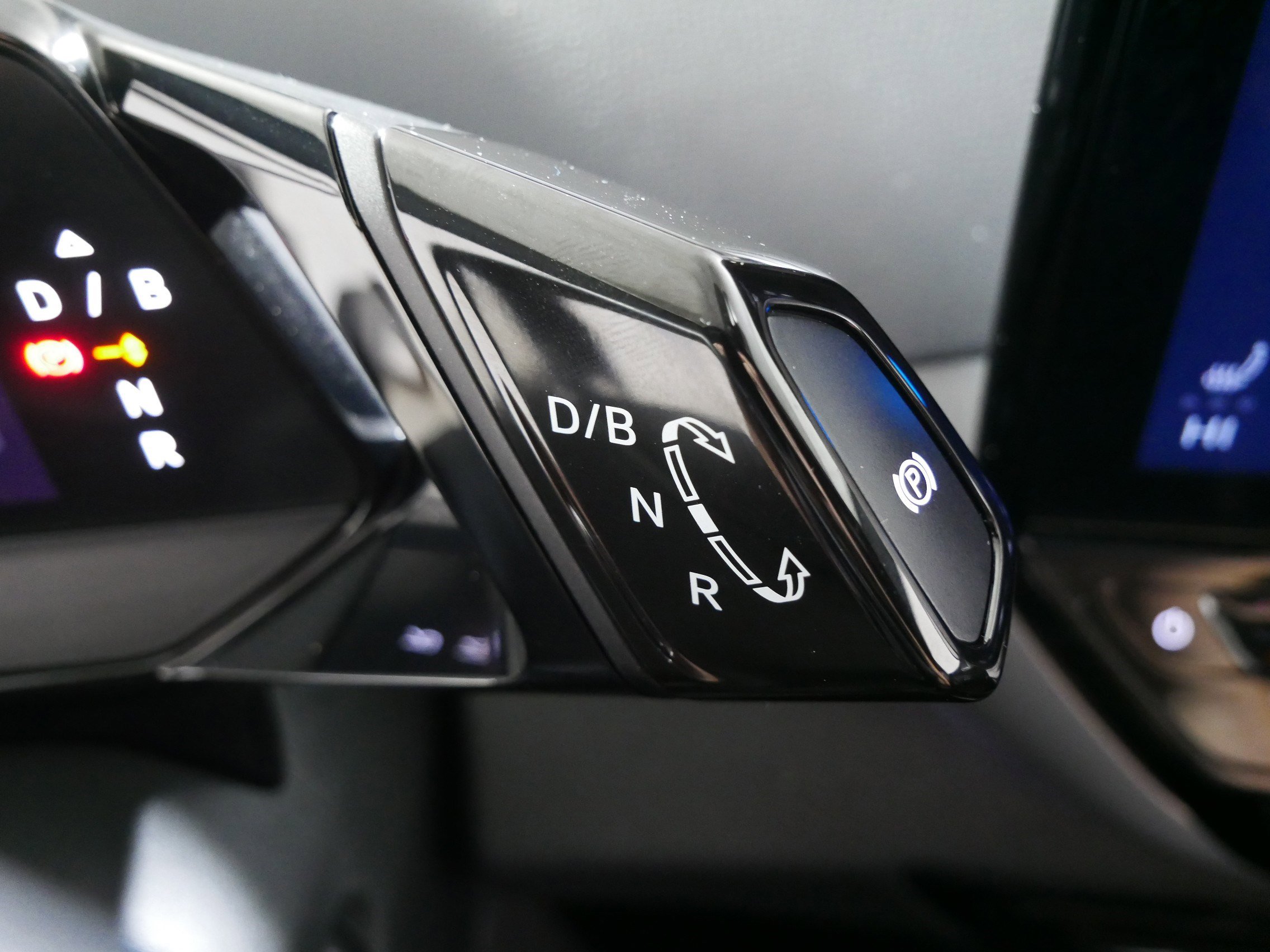 Certified 2023 Volkswagen ID.4 Pro S image 24