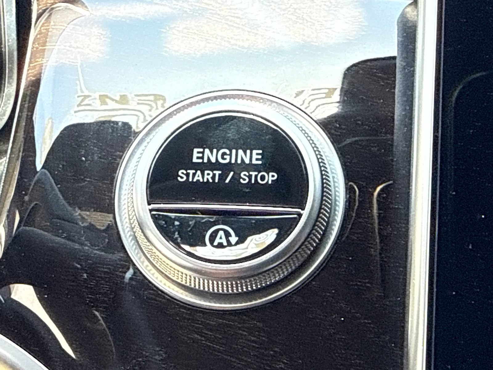 Used 2023 Mercedes-Benz GLC 300 image 39