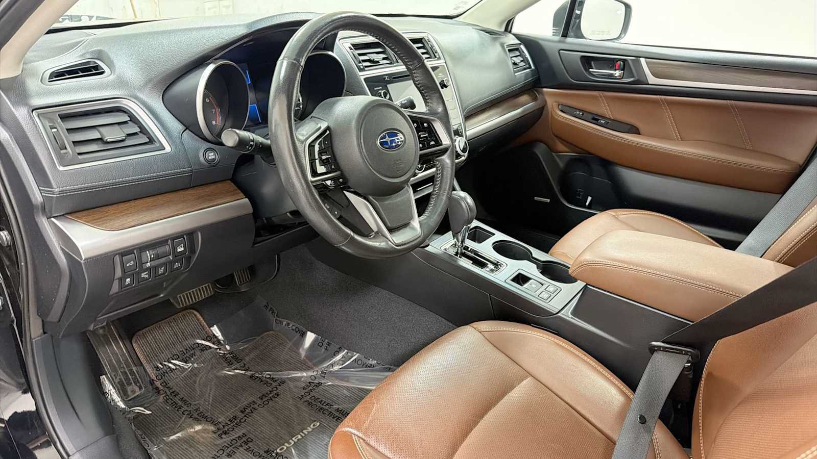 Used 2018 Subaru Outback 2.5i Touring w/ Popular Package #3 AWD/4WD image 12