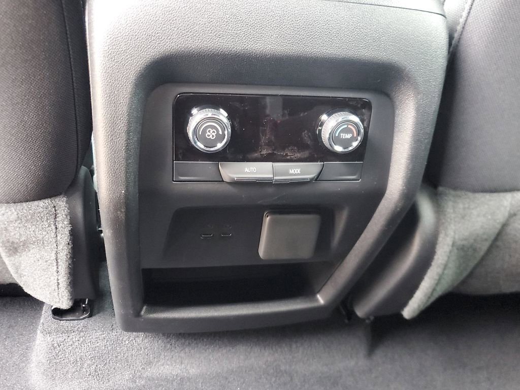 New 2026 Chevrolet Traverse LT w/ Driver Confidence Package image 12