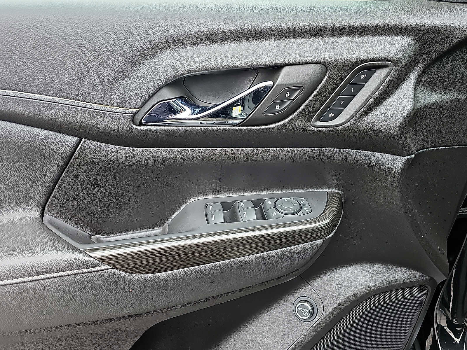 Used 2023 GMC Acadia SLT w/ Technology Package image 15