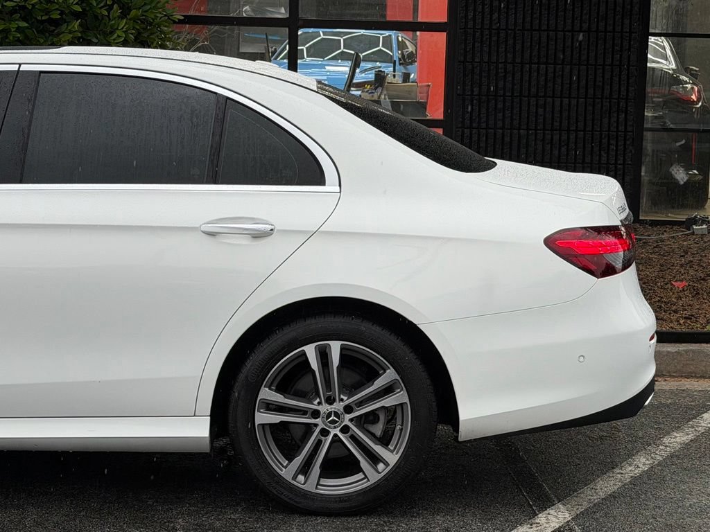 Used 2022 Mercedes-Benz E 350 4MATIC Sedan image 11