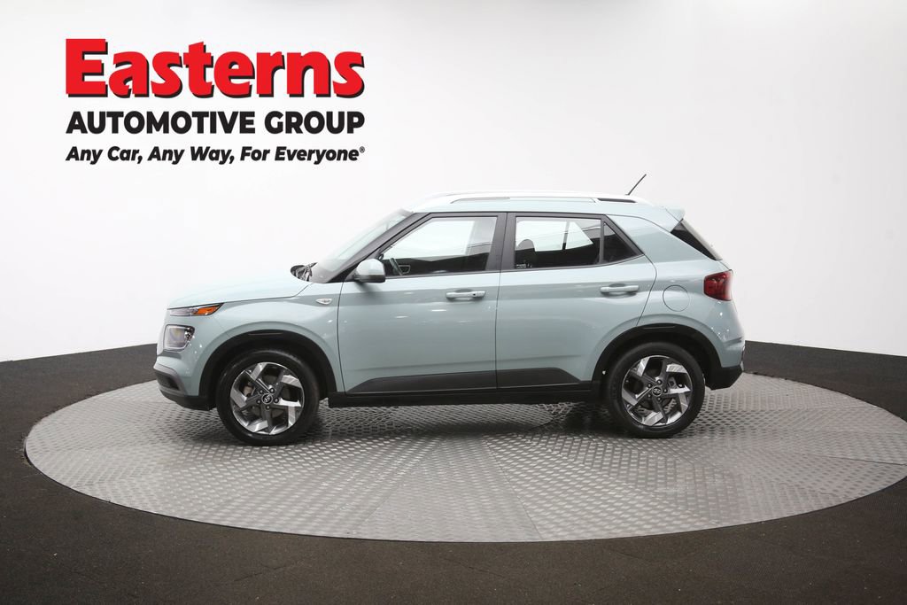 Used 2025 Hyundai Venue SEL FWD image 61