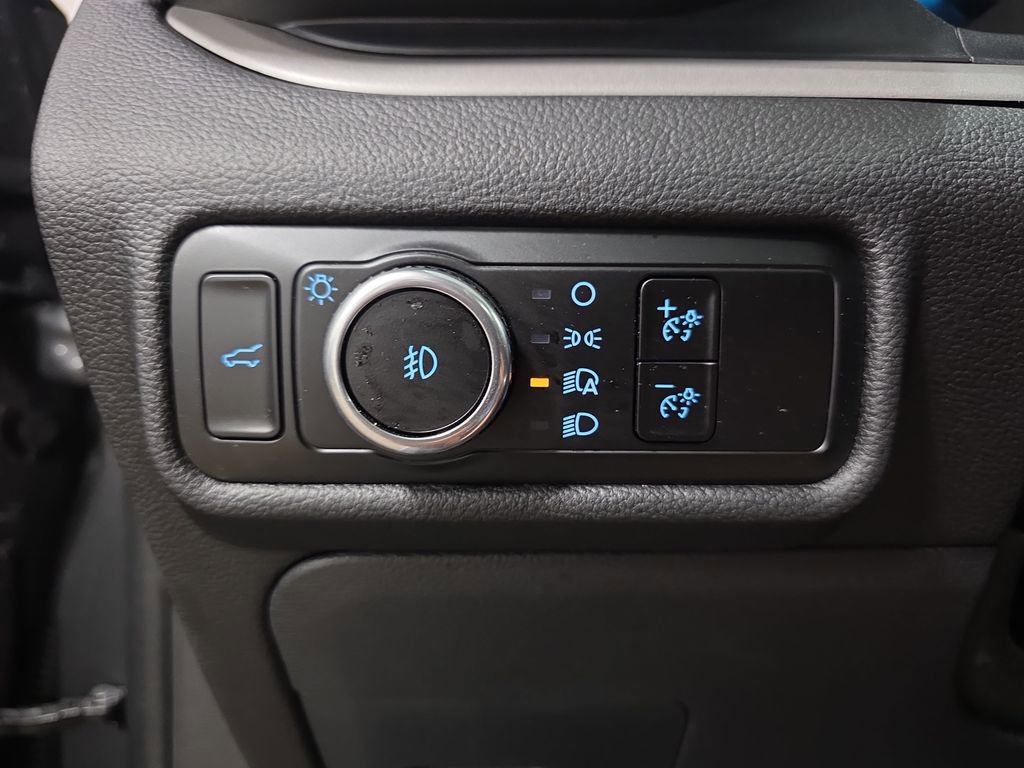 Used 2023 Ford Explorer XLT w/ Equipment Group 202A image 28