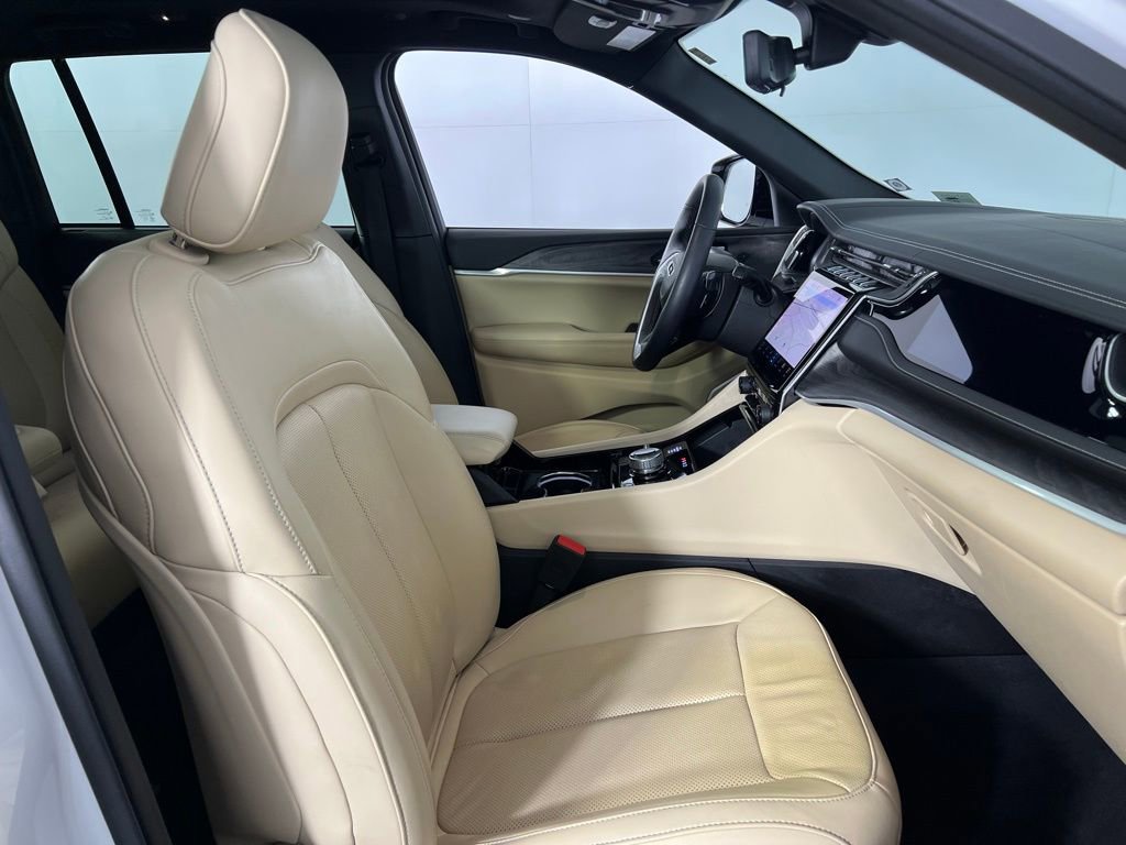 Used 2022 Jeep Grand Cherokee Limited 4xe w/ Luxury Tech Group II image 34