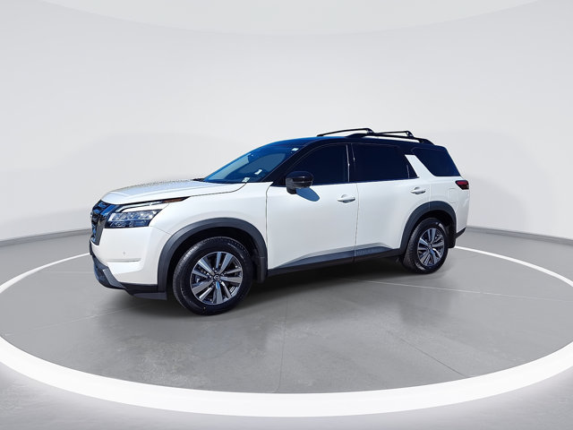 Used 2024 Nissan Pathfinder SL AWD/4WD image 5