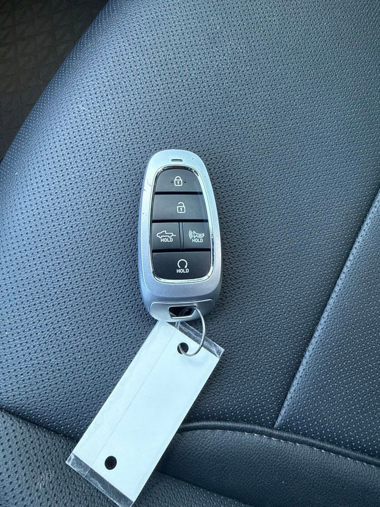 Used 2024 Hyundai Santa Cruz Night image 39