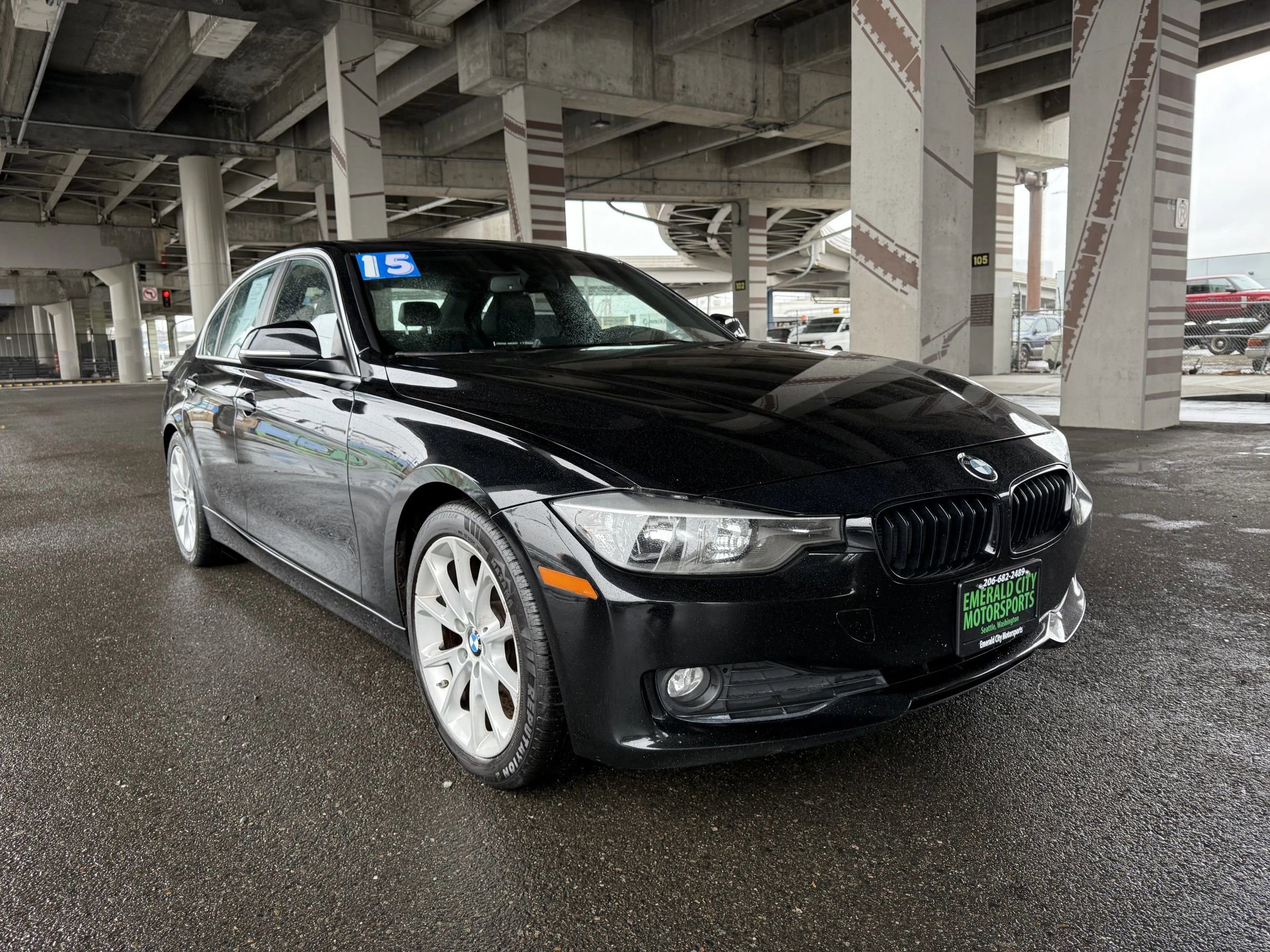 Used 2015 BMW 320i Sedan RWD image 3