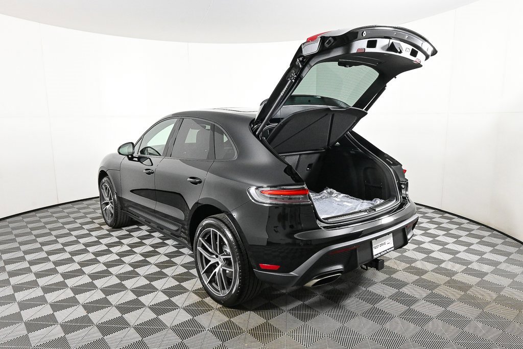 New 2026 Porsche Macan image 34