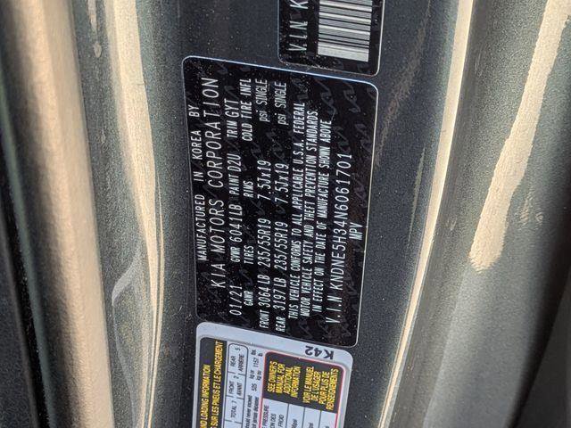 Used 2022 Kia Carnival SX Prestige image 30