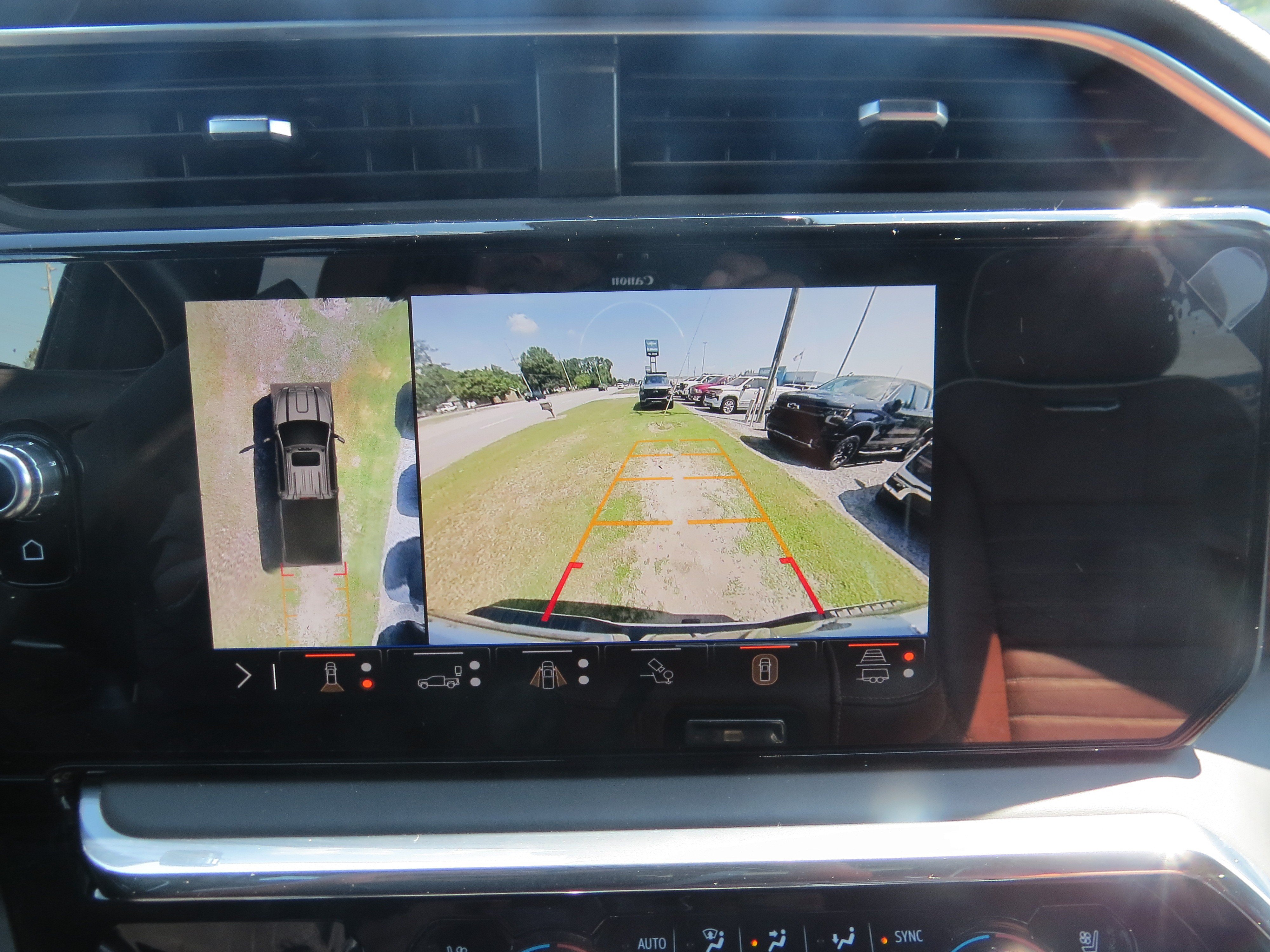 Used 2024 GMC Sierra 2500 Denali Ultimate AWD/4WD image 24