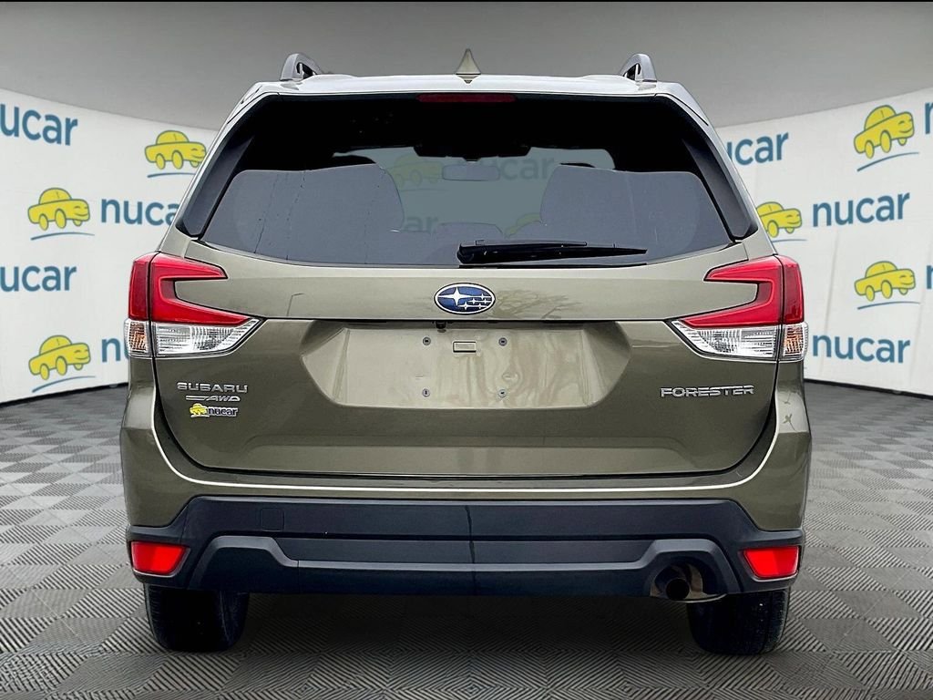 Used 2023 Subaru Forester Premium AWD/4WD image 5