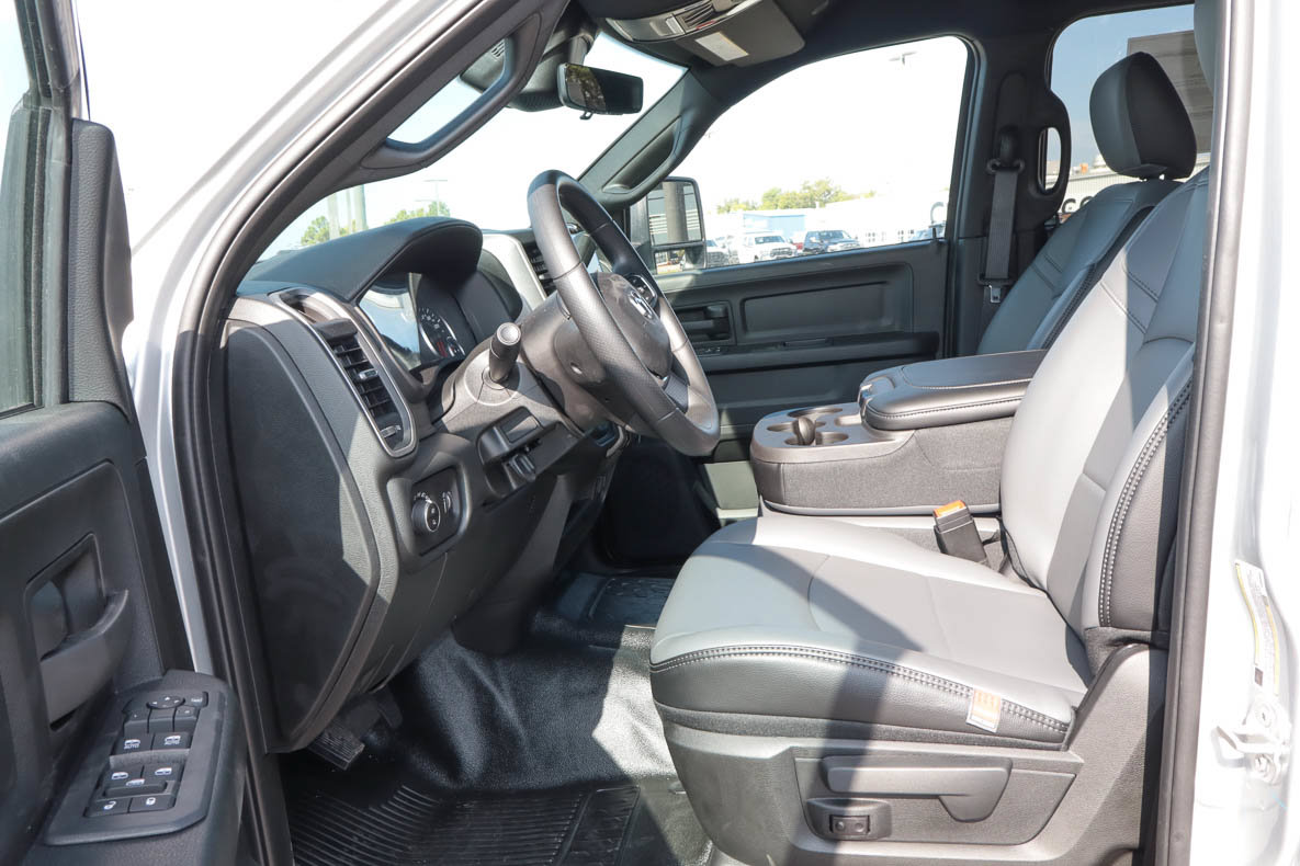 New 2027 RAM 3500 Tradesman AWD/4WD image 12