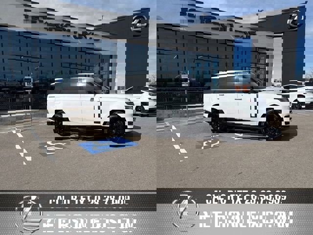 Used 2023 Land Rover Range Rover Long Wheelbase SE image 1