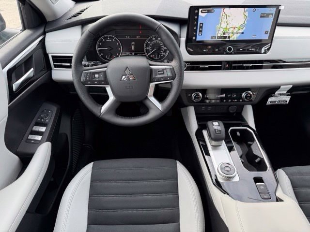 New 2026 Mitsubishi Outlander SE FWD image 19