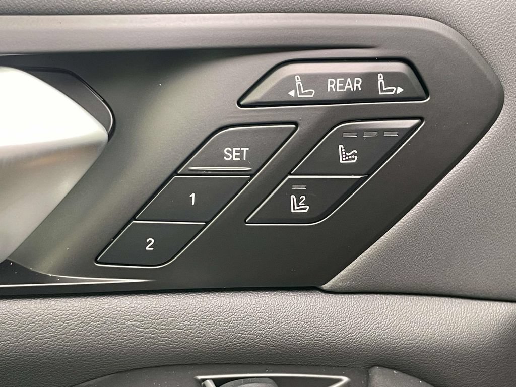 New 2027 BMW X7 M60i AWD/4WD image 32
