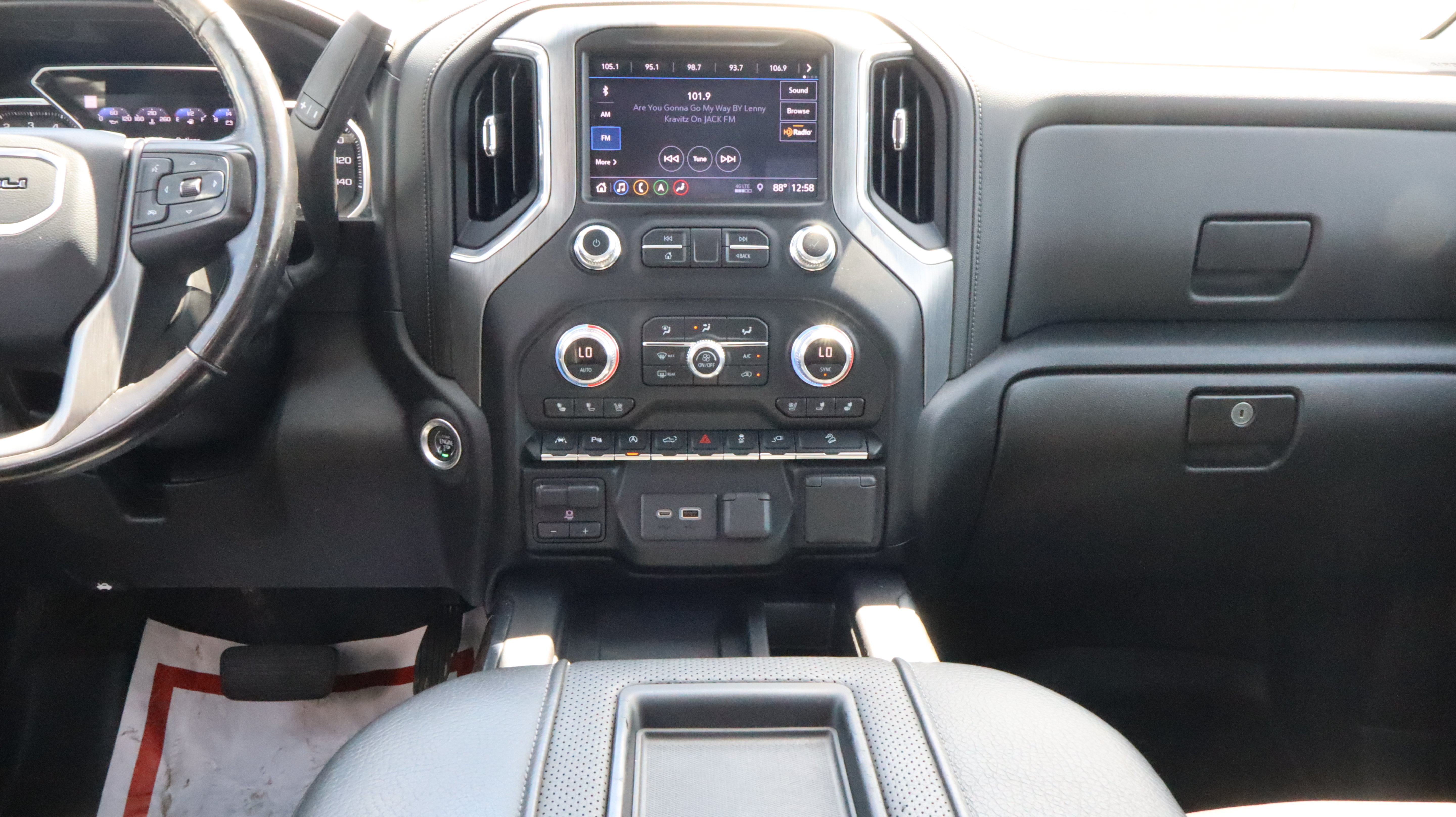 Used 2019 GMC Sierra 1500 Denali w/ Technology Package AWD/4WD image 12
