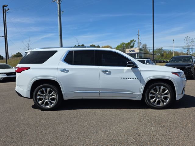 Used 2019 Chevrolet Traverse Premier w/ LPO, Blackout Package image 2