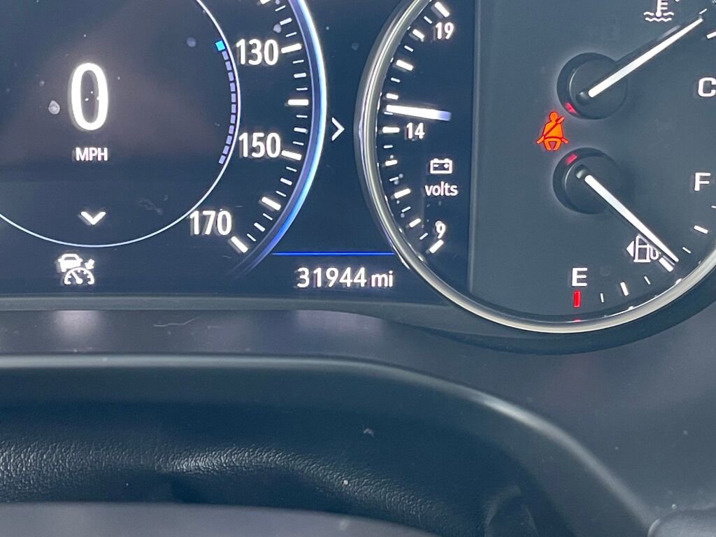 Used 2023 Buick Enclave Premium AWD/4WD image 3