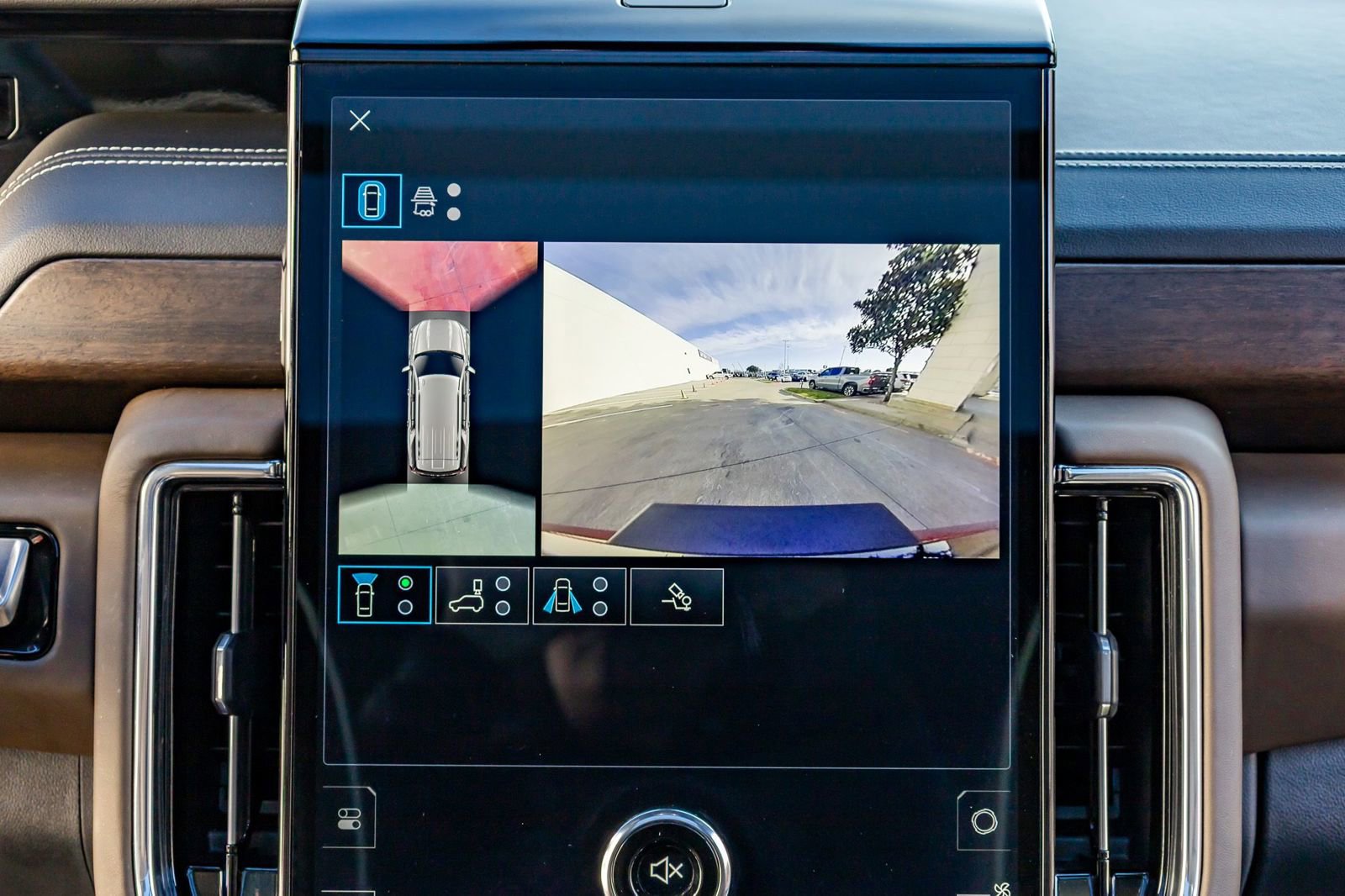 Used 2025 GMC Yukon Denali Ultimate image 26