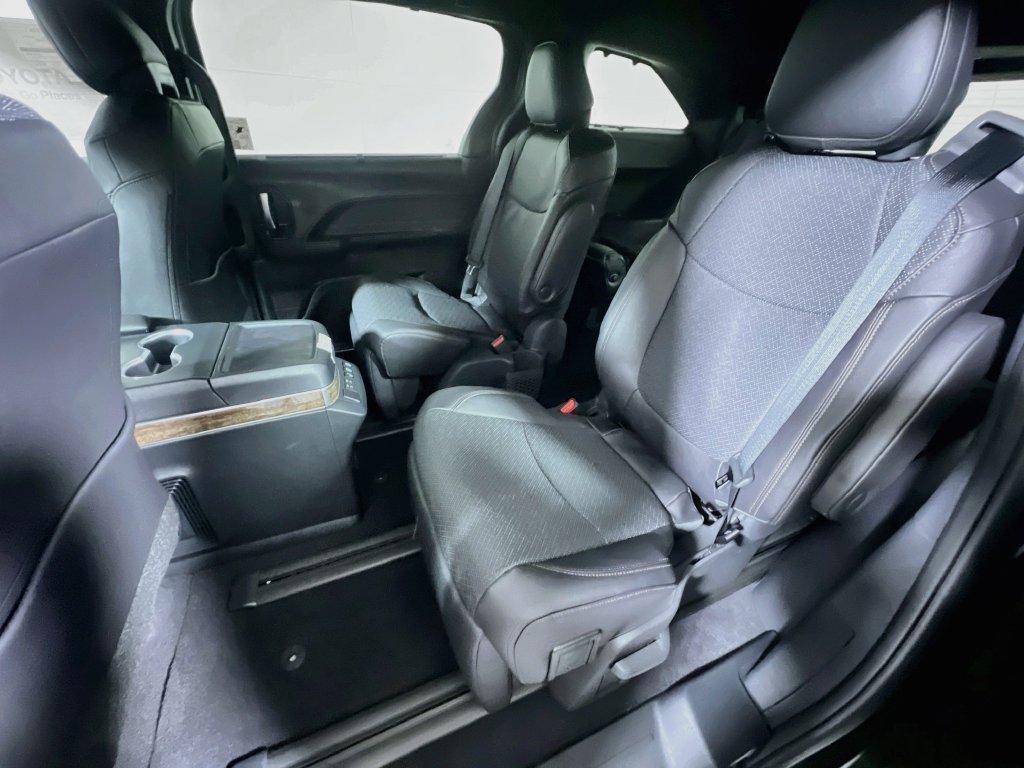 New 2026 Toyota Sienna Platinum AWD/4WD image 19