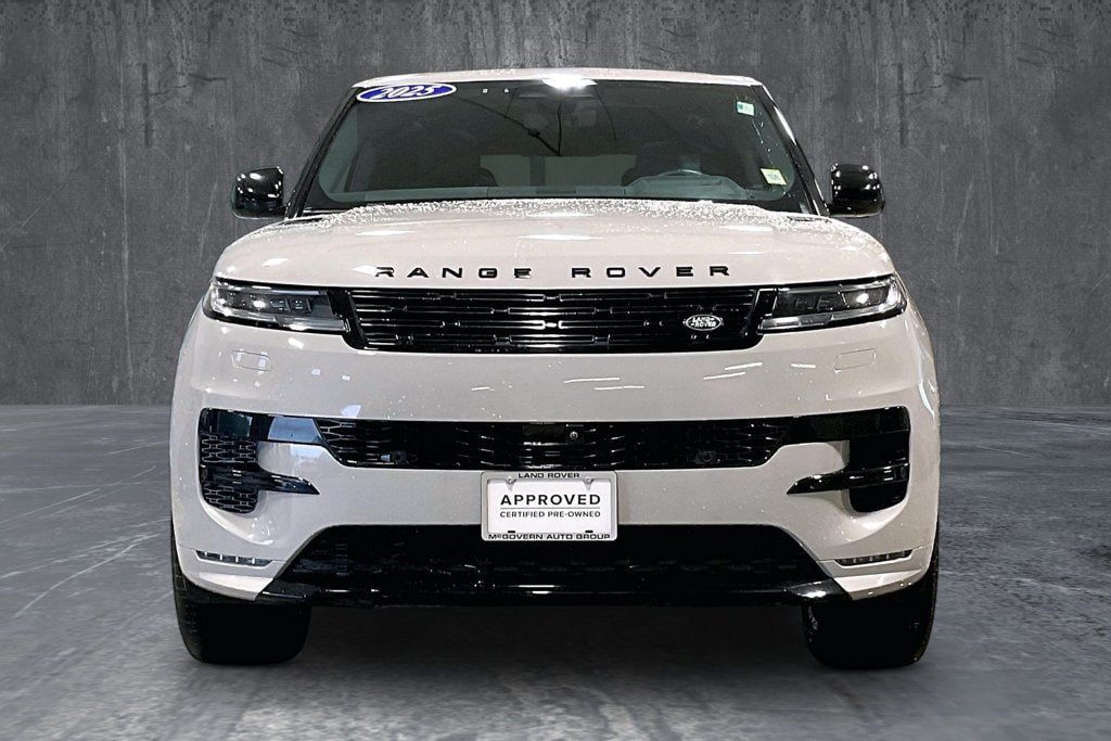 Used 2025 Land Rover Range Rover Sport Dynamic SE AWD/4WD image 2