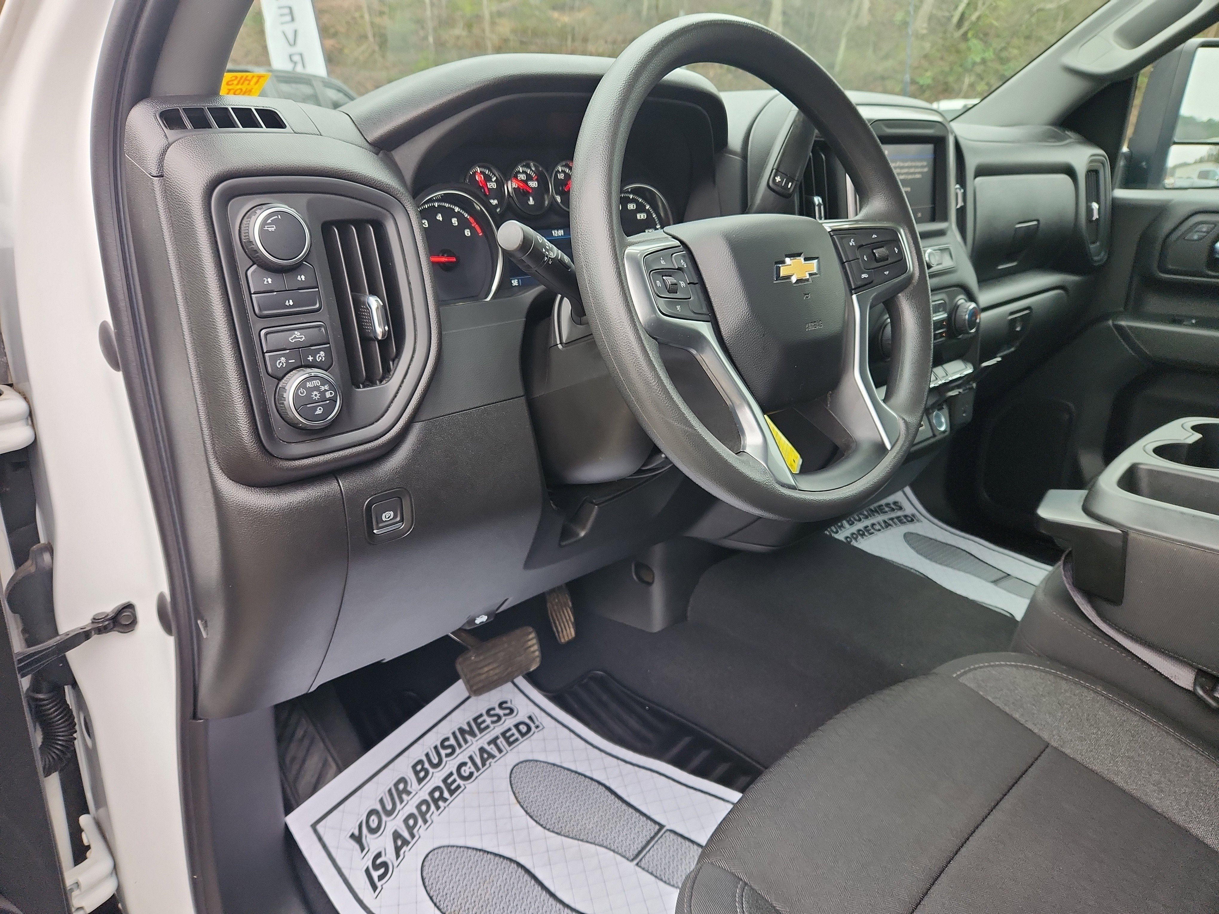 Used 2023 Chevrolet Silverado 2500 Custom w/ Custom Value Package image 15