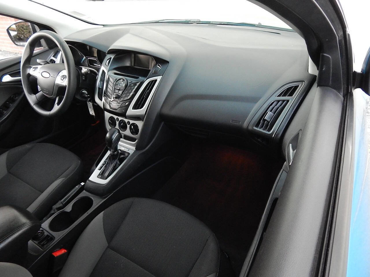Used 2014 Ford Focus SE image 16
