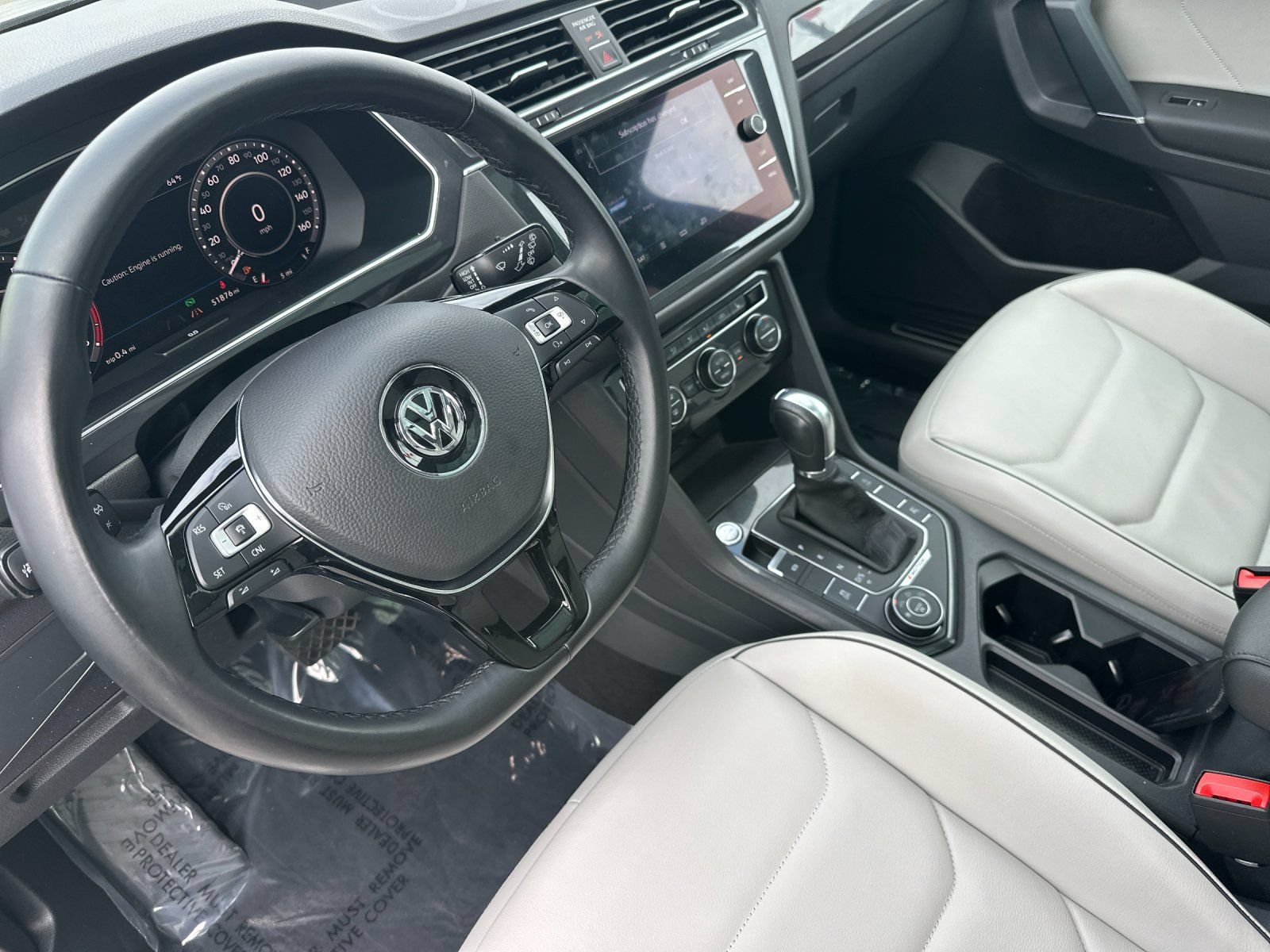 Used 2018 Volkswagen Tiguan SEL Premium AWD/4WD image 10